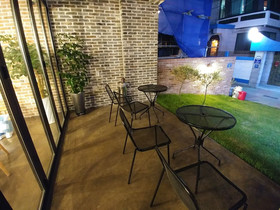 Alley Guesthouse