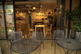 Alley Guesthouse
