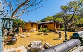 Byeokdosan Hwangtobonga Pension