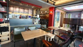 Bee House Hostel