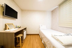 G House Mini Hotel & Guest House - Hostel
