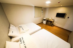 G House Mini Hotel & Guest House - Hostel