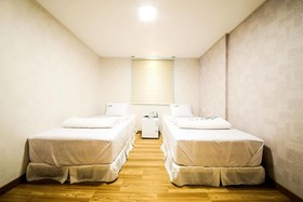 G House Mini Hotel & Guest House - Hostel