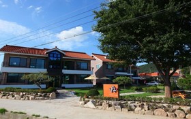 Gyeongju Bomunnamchon Pension