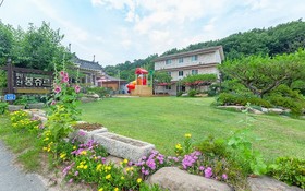 Gyeongju Bonjour Pension