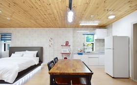 Gyeongju Hay Day House Pension
