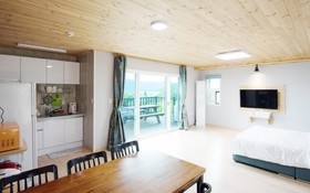 Gyeongju Hay Day House Pension