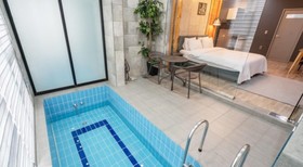 Gyeongju Jeje Pool Villa Pension