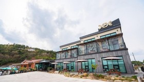 Gyeongju Jeje Pool Villa Pension