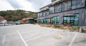 Gyeongju Jeje Pool Villa Pension