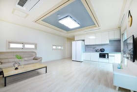 Gyeongju Oceanville Pension