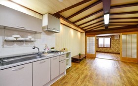 Gyeongju Songlim Byeoljang Pension
