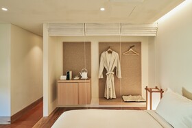 IJE Hotel