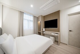 Poverta Stay Hotel