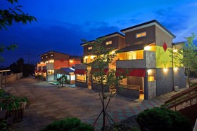 Somma Resort