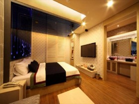 Zara Motel