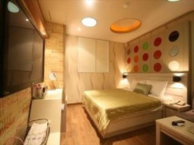 Zara Motel