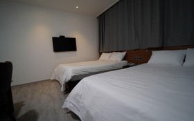 Utopia Family Hotel