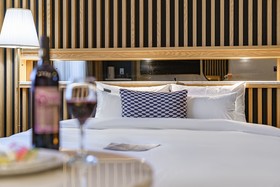 Urban Hotel