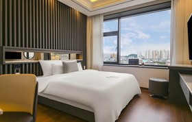 Urban Hotel