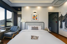 Urban Hotel
