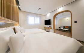 Urban Hotel