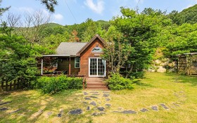 Muju Bandi Pension