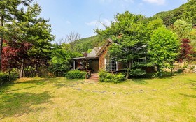 Muju Bandi Pension