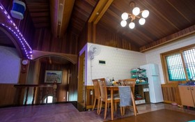 Namhae Badatga Byeoljang Pension