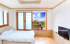 Namhae Baramkkot Pension