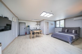 Namhae Byeoldamda Pension