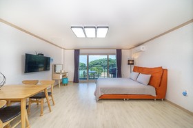 Namhae Byeoldamda Pension