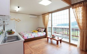 Namhae Memory Plus Bed and Breakfast