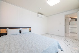 Namhae Modern Spa Pension