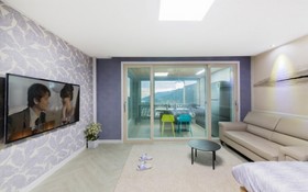 Namhae Traum House Bed and Breakfast