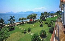 Namhae Zen House Pension
