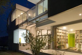 Motif No 1 Guest House