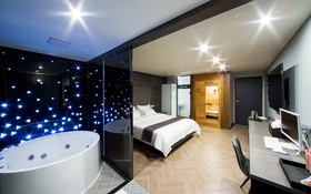 Design Hotel 2ne1 Jukdo Market Pohang