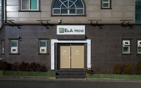 E&A Hotel