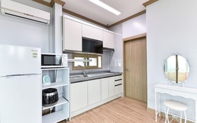 Healing House Pension