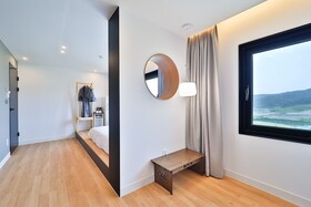 Hotel 701