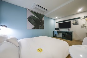 Hotel Raza B
