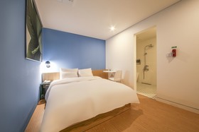 Hotel Raza B