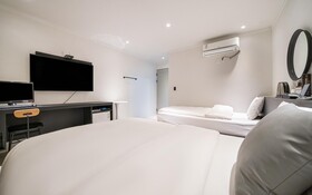 Hotel Yam