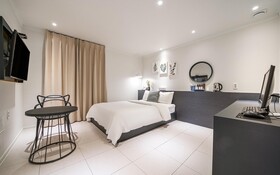 Hotel Yam