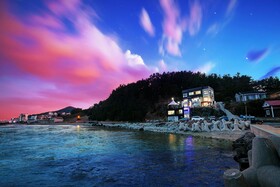Pohang Couple Stone Pension