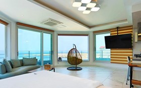 Pohang Damodi Pool Villas Pension