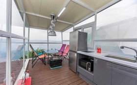 Pohang Glampingaen and Caravan Pension