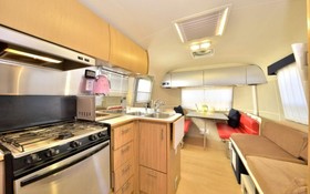 Pohang Glampingaen and Caravan Pension