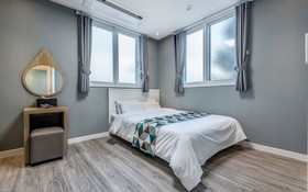 Pohang Molly Holly Pension